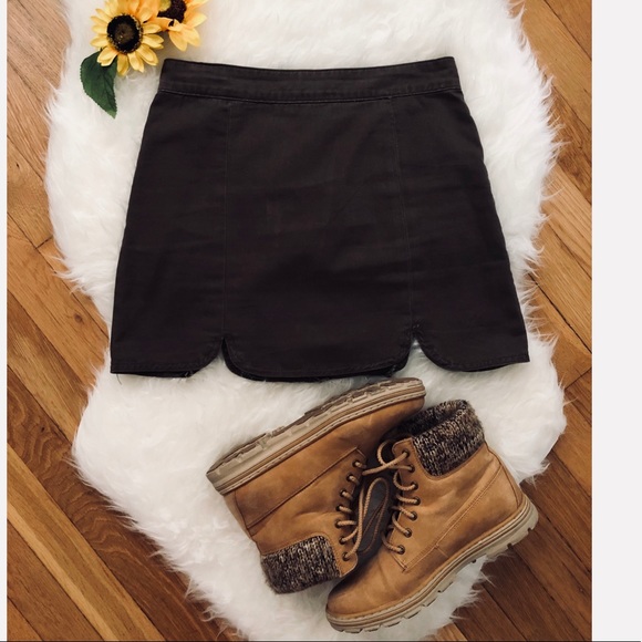 Forever 21 Dresses & Skirts - Dark olive scalloped mini skirt